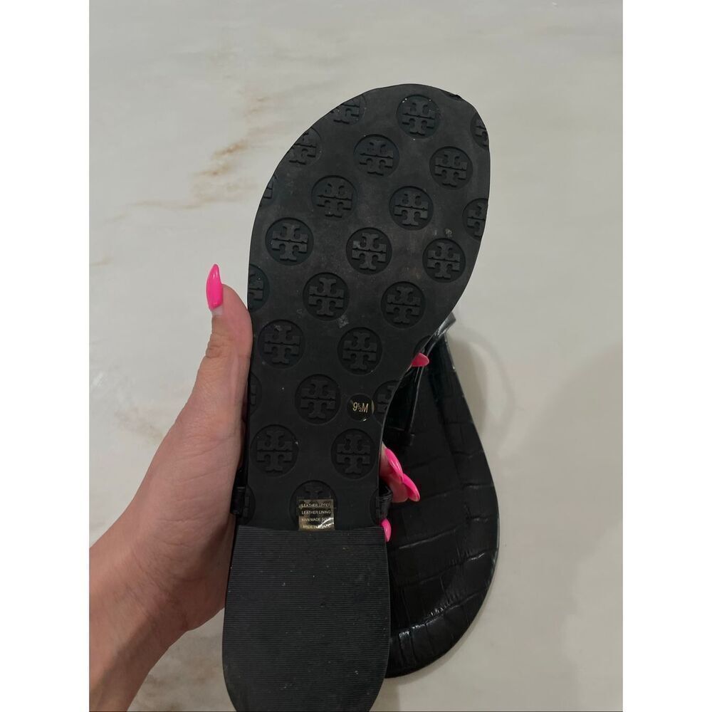 Tory Burch Croc Embossed Footbed Leather Thong strap sandals size 9.5 - Picture 3 of 7